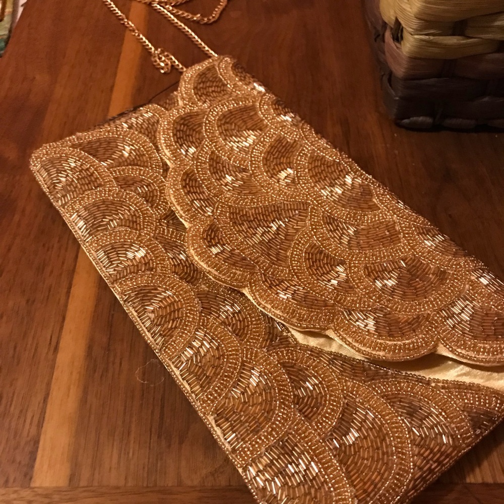 Gold bridal clutch kinda 1920’s feel